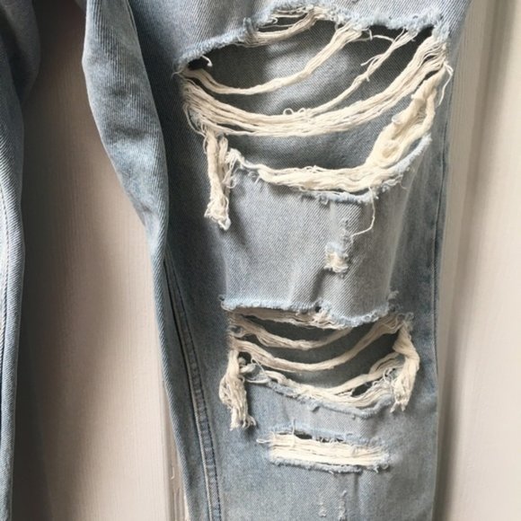 Abercrombie & Fitch Light Blue Distressed High Rise Mom Jeans - Picture 5 of 13